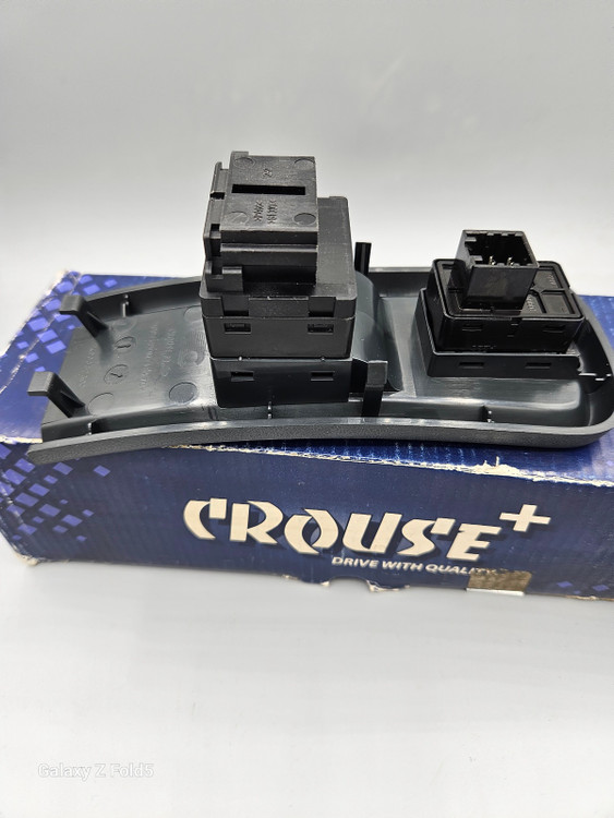 عکس مجموعه کامل کلید بالابر شیشه و تنظیم آینه رانا کروز