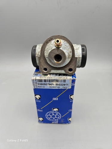 عکس سیلندر ترمز چرخ عقب پژو ۴۰۵ چپ و راست ایساکو