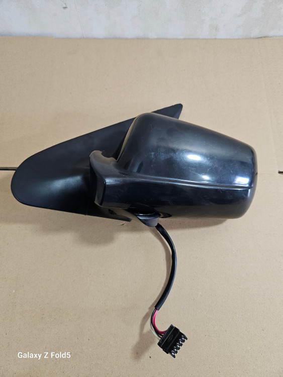 آینه بغل سمند قدیمی سمت راننده